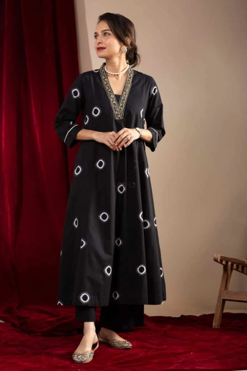 MT Embroidery Neck Cotton Designer Kurti With Bottom Wholesale Shop In Surat
